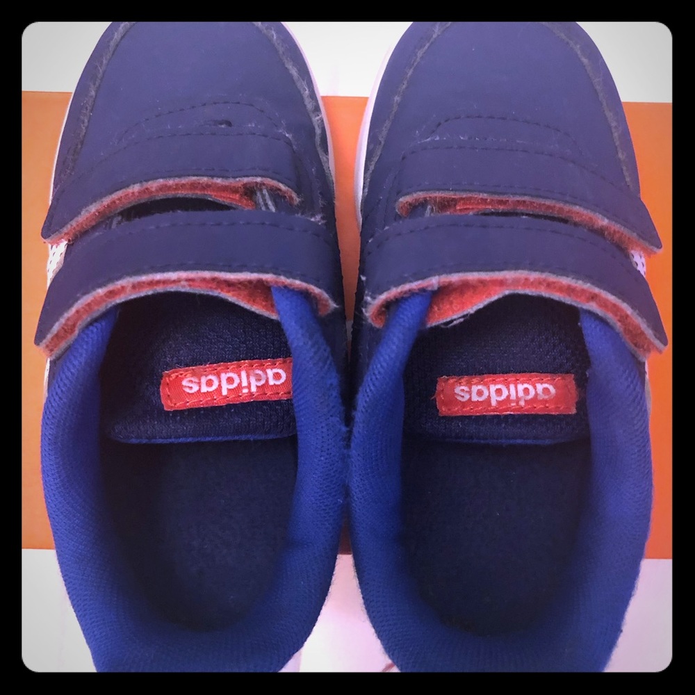 Adidas toddler 9C